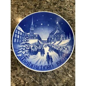 Vintage 1969 Christmas Market Plate Porcelain Blue & White Weihnachten 8”